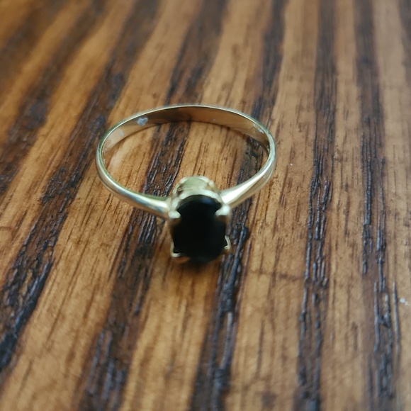 Sapphire 1 Kt In Yellow Solid Gold